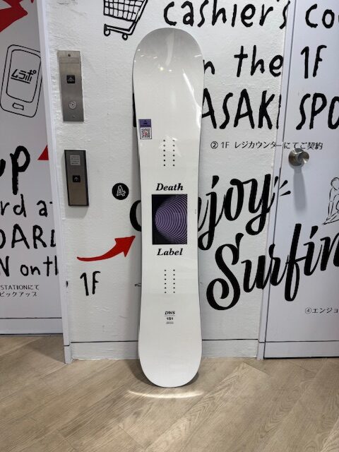 ChigasakiDeathLabelSnowboard1 - SHOP NEWS | ムラサキスポーツオンラインストア 通販