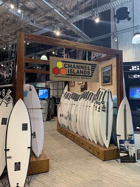 kirraSurfPic6 - SHOP NEWS | ムラサキスポーツオンラインストア 通販