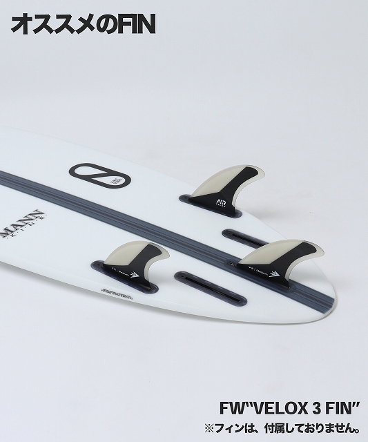 White surfboard with three black-cream fins mounted in a thruster setup; Japanese text reads 'おすすめのFIN' and model 'FW VELOX 3 FIN'; fins not included as noted.