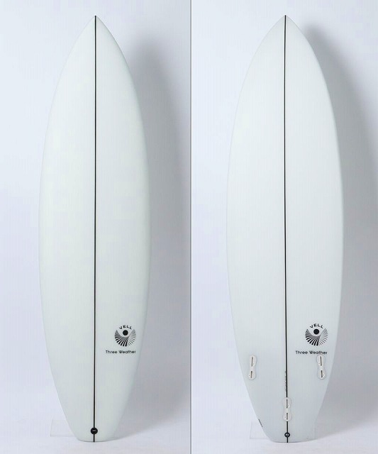 VELL2 - SHOP NEWS | ムラサキスポーツオンラインストア 通販 Two white surfboards standing upright side by side on a white background, each with a dark center stringer and a small circular logo near the tail.
