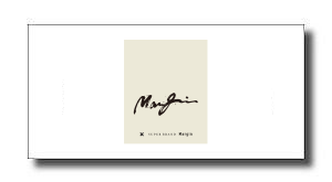 MARGIN ボタン - SHOP NEWS | ムラサキスポーツオンラインストア 通販 White page with a beige vertical card centered; the card shows a black handwritten signature and small text beneath, like a logo/s business card.
